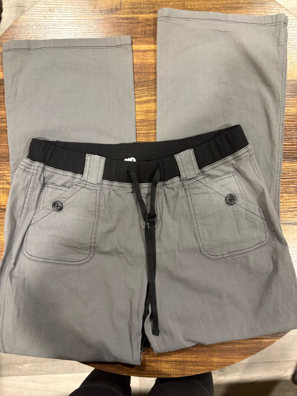 Relaxed Wide-Leg Drawstring Pants in Gray with Black Waistband